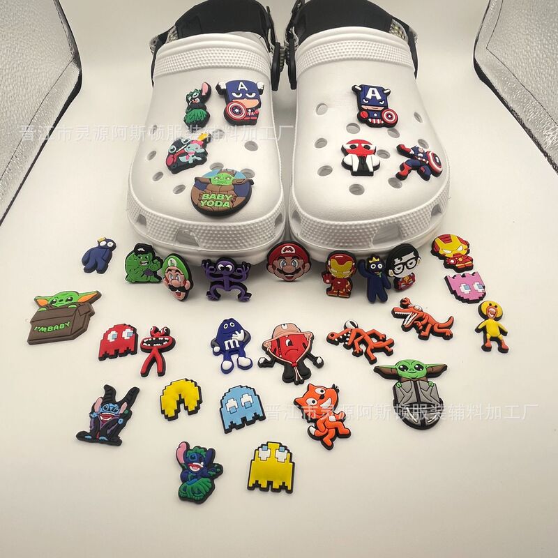 New cross-border e-commerce Star Wars Marvel Mario cartoon shoe buckle PVC hole shoes shoe flower DIY bracelet