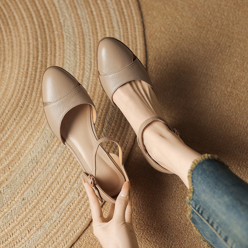 Sandal nữ da dê quai ngang khóa một dây, gót vừa 4,5 cm, mũi kín hở gót — Màu trắng nhạt