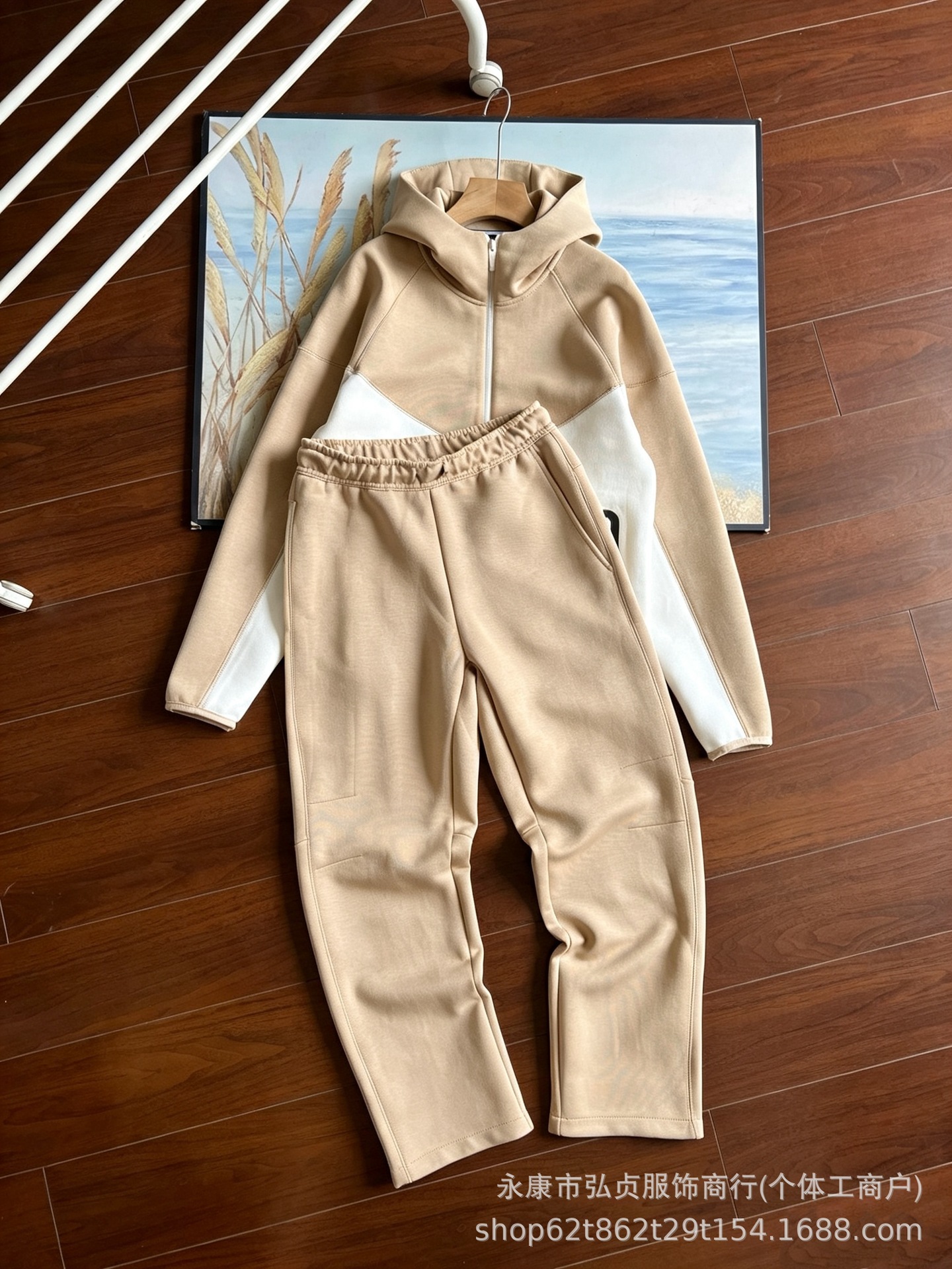 Suit. light khaki / M