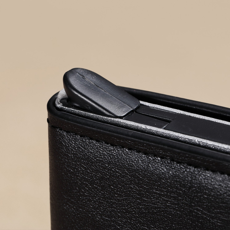 Nuevo tipo de metal automático pop-up bolsa de tarjetas para hombres y mujeres, cartucho anti-magnetizado, caja de tarjetas exquisita y simple, ultra-delgada