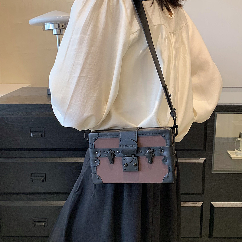 Korean style trendy brand contrasting color box bag 2024 small fresh Hong Kong style fashion crossbody women's bag texture lock shoulder bag_voghion.com