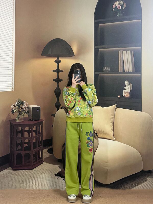 秋冬季休闲套装时尚女装高级感上班通勤女装俩件套鲜花图案运动装|undefined
