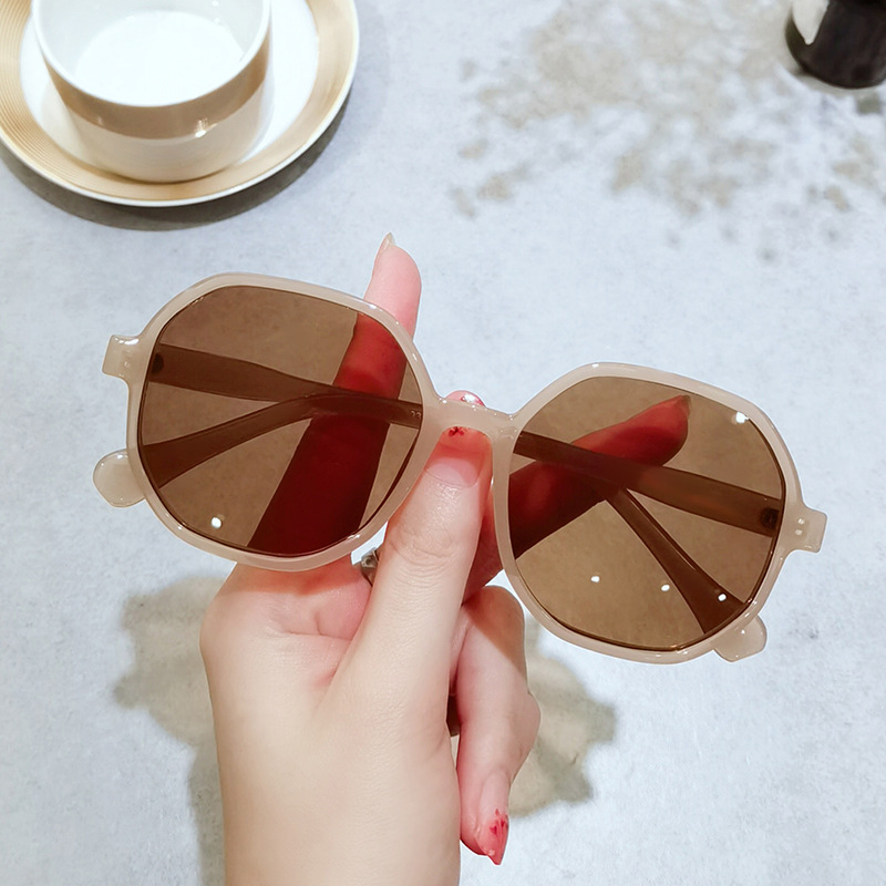 Nueva caja pequeño marco caramelo gafas estilo coreano gafas de sol verano playa gafas de sol retro gafas de sol fábrica al por mayor