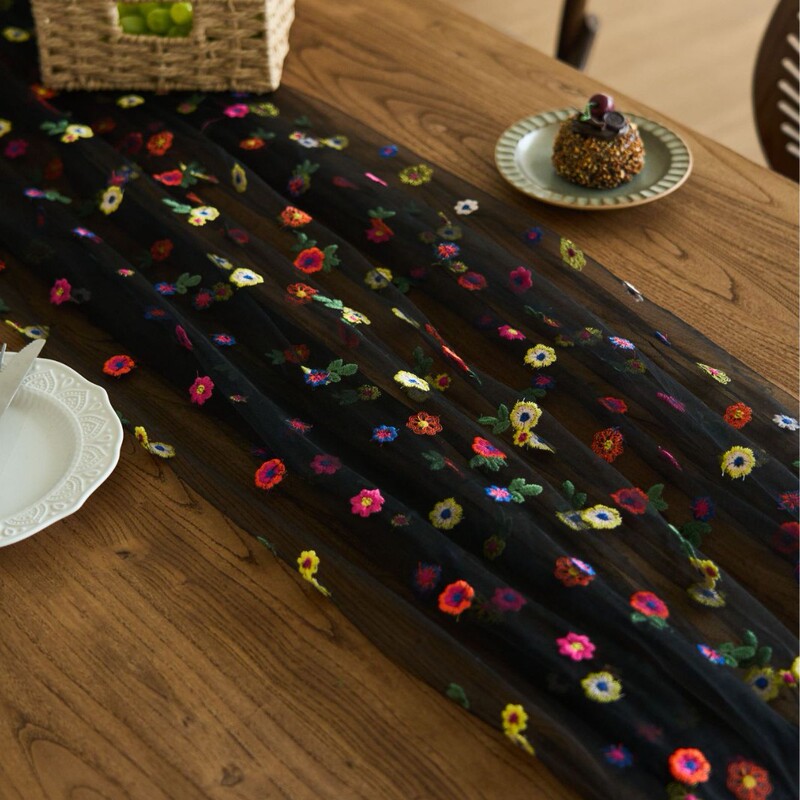 Yimanqiyun レーステーブルフラグプリーツフレンチレトロスタイルカラフルな花刺繍ウェディングテーブル装飾ティーフラッグクロス|undefined