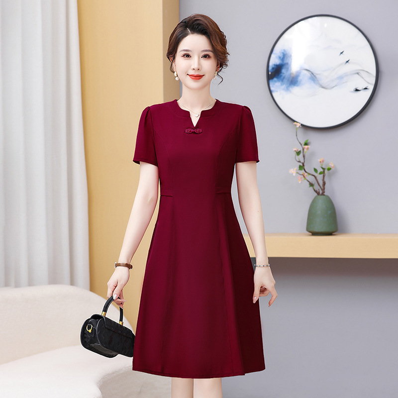 Summer Dress for Petite Mothers, Suitable for Wedding Banquets, Tummy-Concealing, Slimming, Fashionable Chinese-Style Short-Sleeve Cheongsam Dress
