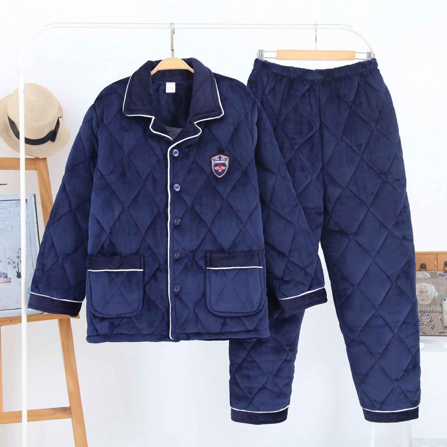 파란색 흰색 가장자리