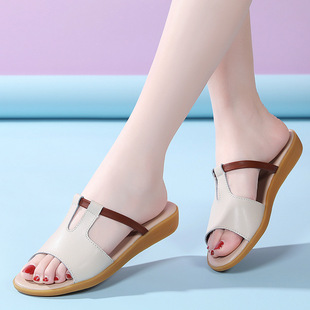 2024 Summer Leather Sandals for Women, Flat-Soled Middle-Aged Mom Shoes, Large Size Maternity Slip-On Sandals for Women, Flat Heel