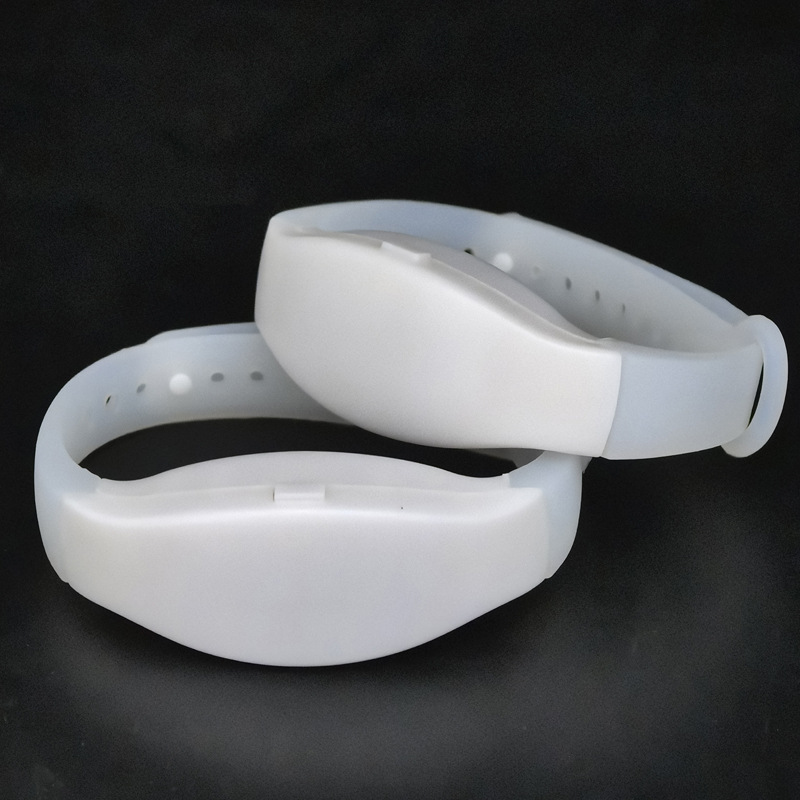 Pulseras LED personalizadas con control por puntos para festivales de música y conciertos, pulseras de animación con control remoto DMX, personalizadas con tu propio diseño.