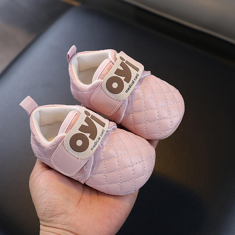 Cross-Border Baby Walking Shoes with Soft Soles for Spring and Autumn, Non-Slip, Lightweight Walking Shoes for Boys and Girls, Toddler Leather Shoes for 0-1 Year Old Infants