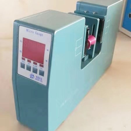 ���ʽ�⾶��,����ʵ�������⾶�����,�ܲİ���ֱ��������