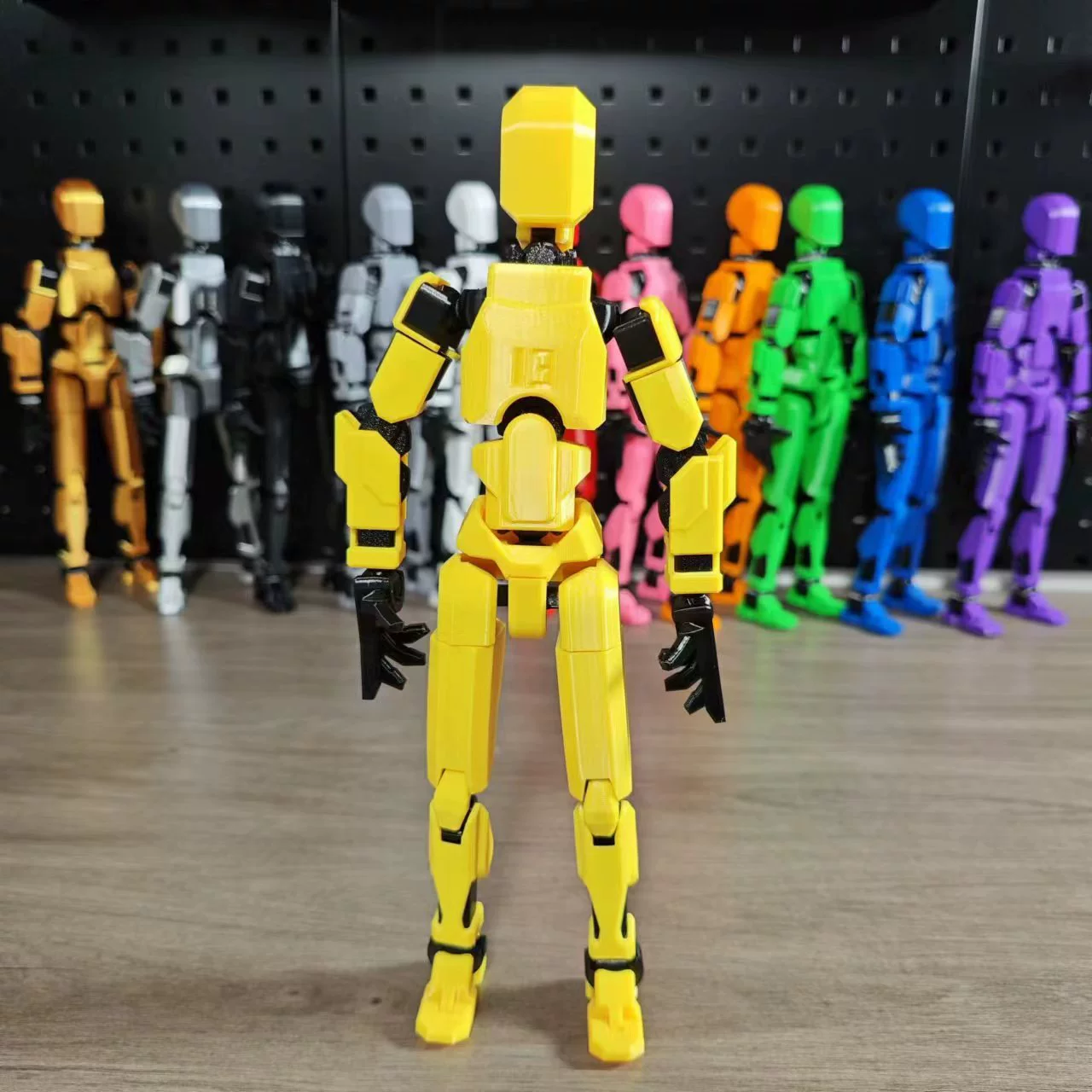 Articulated mini figure, ABS multi‑joint robot, 4 weapons & 3 gestures, assembled or kit