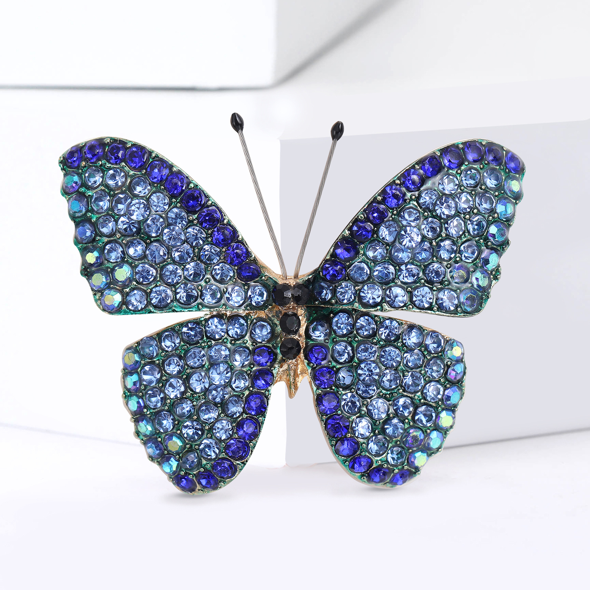 Broche de mariposa con estrás elegante para abrigo y traje mujer_voghion.com
