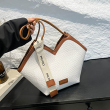 2025������������μ���߼��д�����Ůʿ�ٴ��¿�С�����ذ�ײɫ