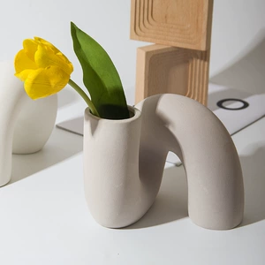 Nordic Style Ceramic Vase with White Porcelain and Color Glaze Craftsmanship