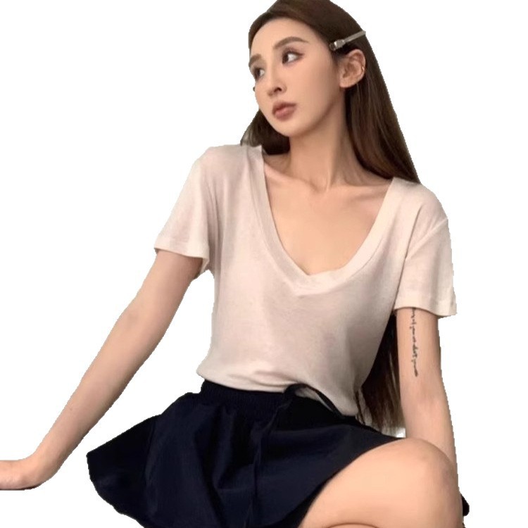 レトロホットガール無地シンプルな気質半袖Tシャツ女性の夏の新しいスタイルローネック露出鎖骨ルーズトップ|undefined
