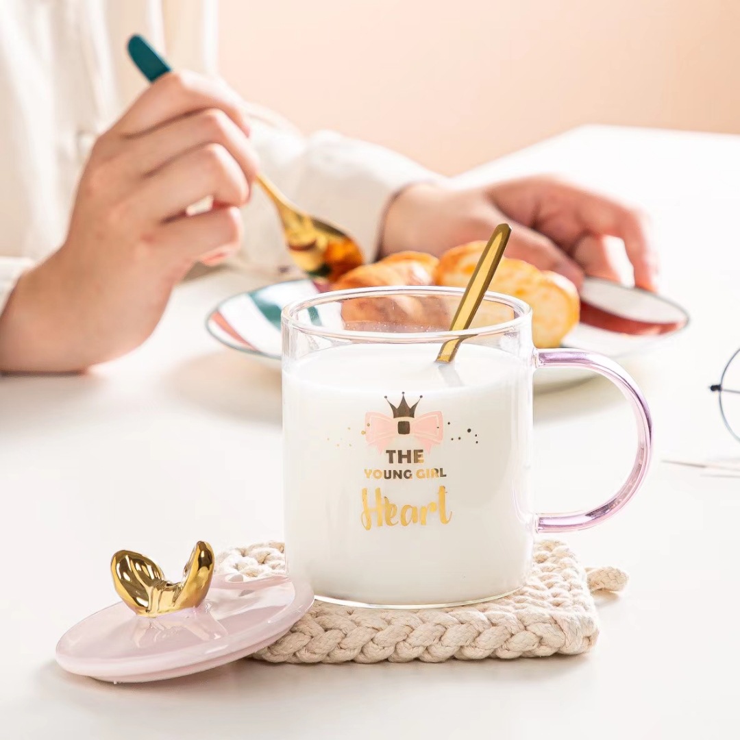 Estilo japonés creativo Rosa chica corazón cristal transparente arco regalo personalizado taza con tapa cuchara taza de café