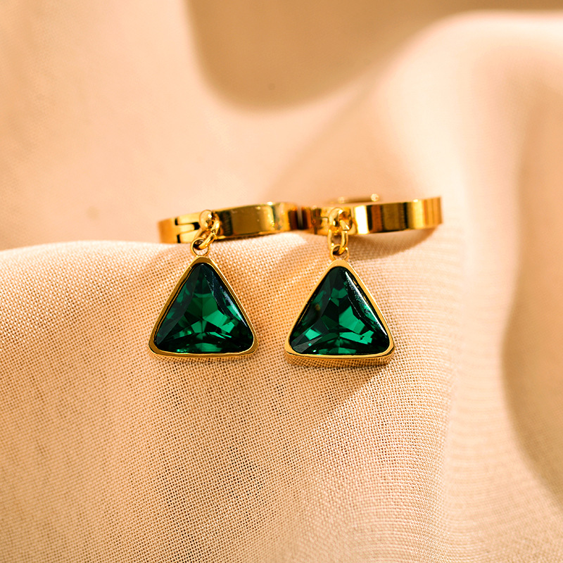 Simple Style Triangle Copper Patchwork Zircon Drop Earrings 1 Pair display picture 3