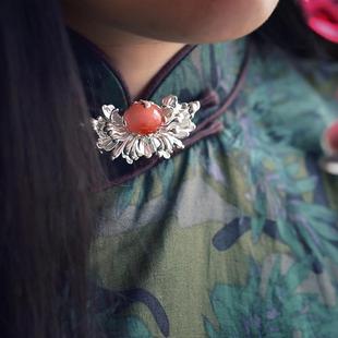 New ethnic style design sterling silver brooch personality classical cheongsam buckle white gold silk scarf buckle high-end female luxury