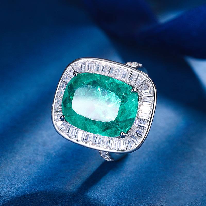 2024 nuevo estilo Zhuang Sheng joyería cobre inferior chapado en oro simulación color tesoro corindón grasa luz rectangular anillo de lujo hembra 12*16