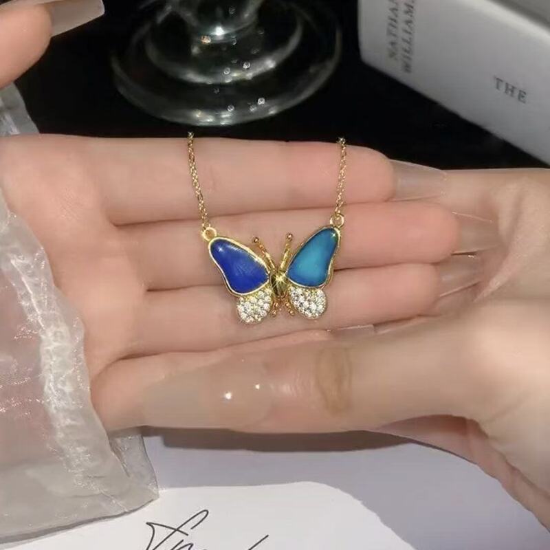 女性用の新しい磁気温度に敏感な色が変化するネックレス、絶妙な気質、多用途のニッチなデザイン、軽い高級感、多用途の鎖骨チェーン|undefined