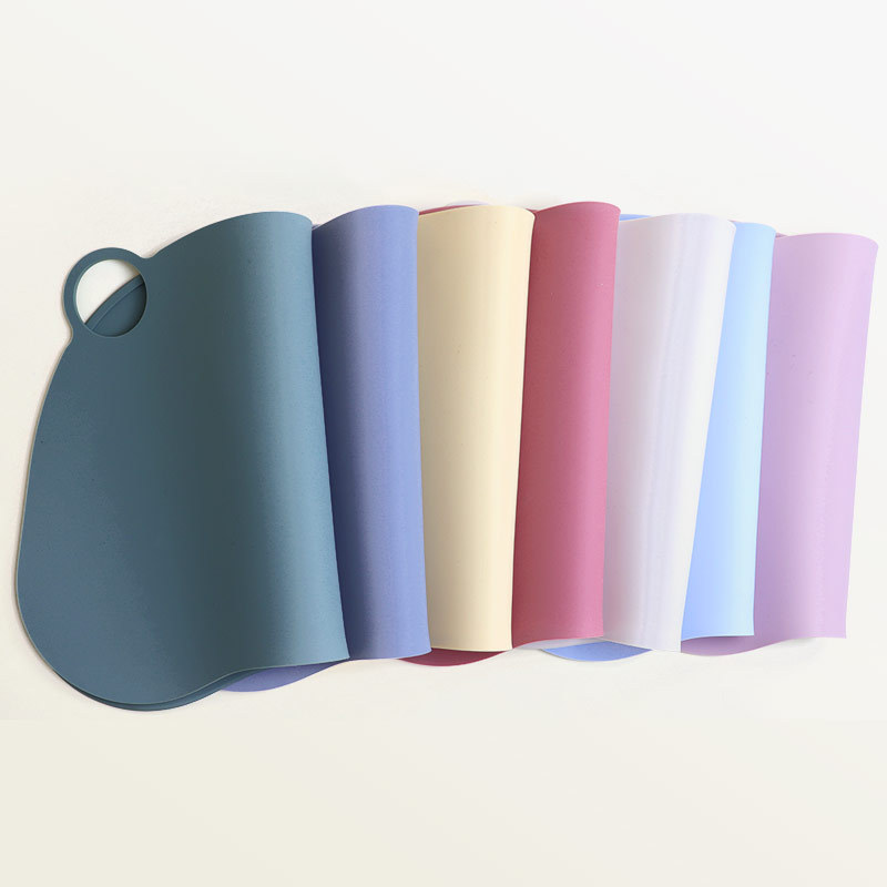 BPA libre plegable Mesa Mat para niños con agujeros de silicona