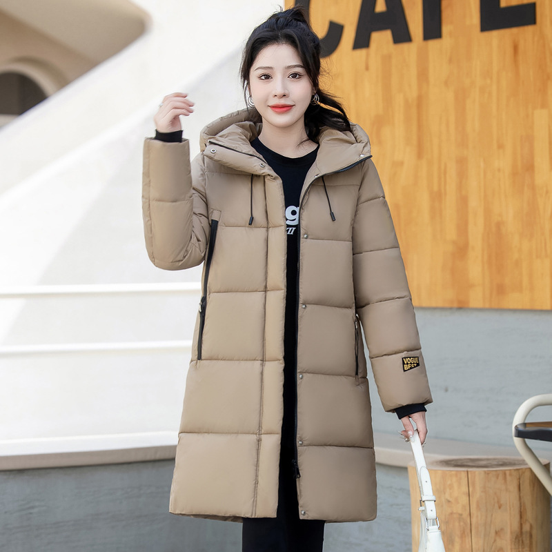 Ropa de invierno europea y americana nueva capa de pluma, ropa de pan coreana, ropa de algodón suelta y gruesa, chaqueta de mujer larga y media