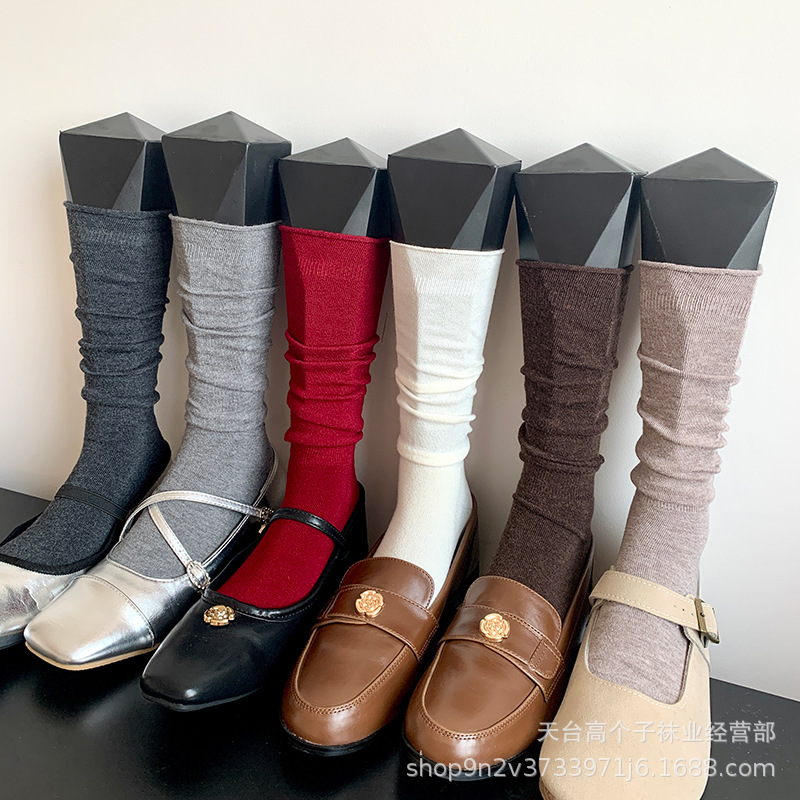 Ancora Red Socks Women's Spring and Autumn Curled Boneless Stacked Socks Fashionable wine red Shoes with Small Leather Shoes