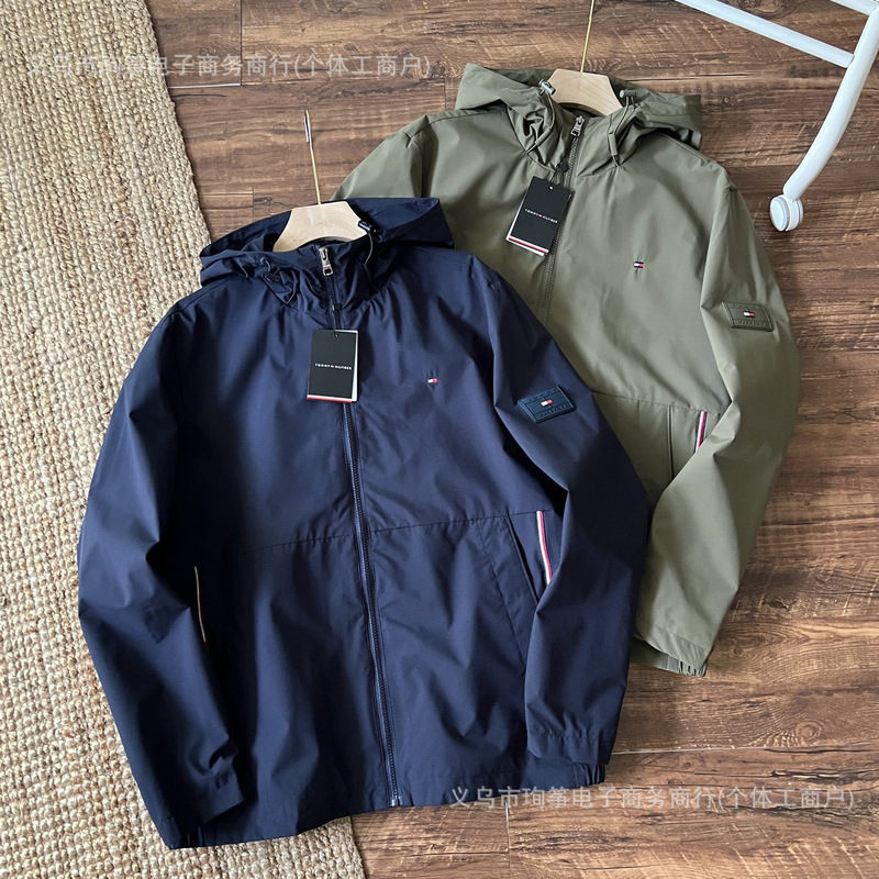Wholesale Factory Direct Sales Autumn and Winter New Tommy Tommy Windproof and Waterproof Outdoor Hiking Softshell Jacket