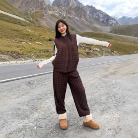 连衣裙;时尚休闲套装;女式T恤