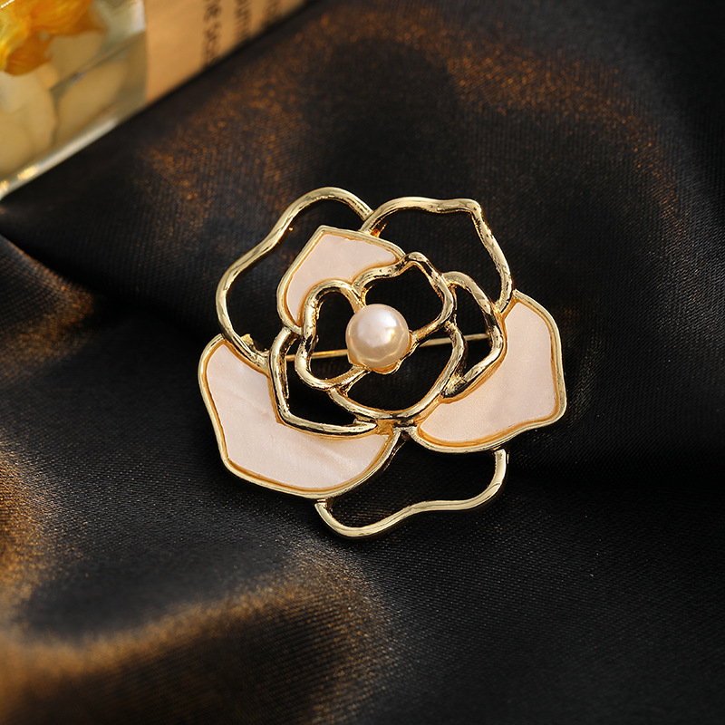 Korean Style Camellia Resin Brooch With Rhinestones And Feathers_voghion.com