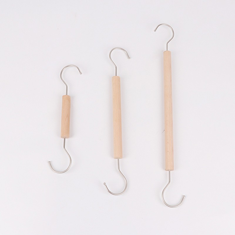 Solid Wood Display Props for Clothing Stores, Including Display Racks, Hangers, Hooks, Clips, S-Hooks, and Accessories for Women's and Children's Clothing