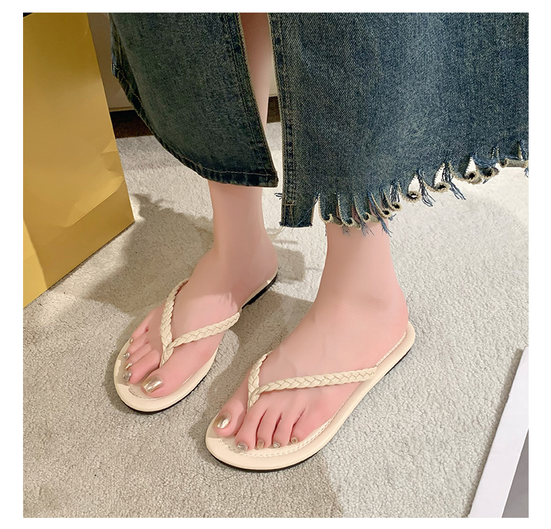 Women's Casual Solid Color Round Toe Flip Flops display picture 4
