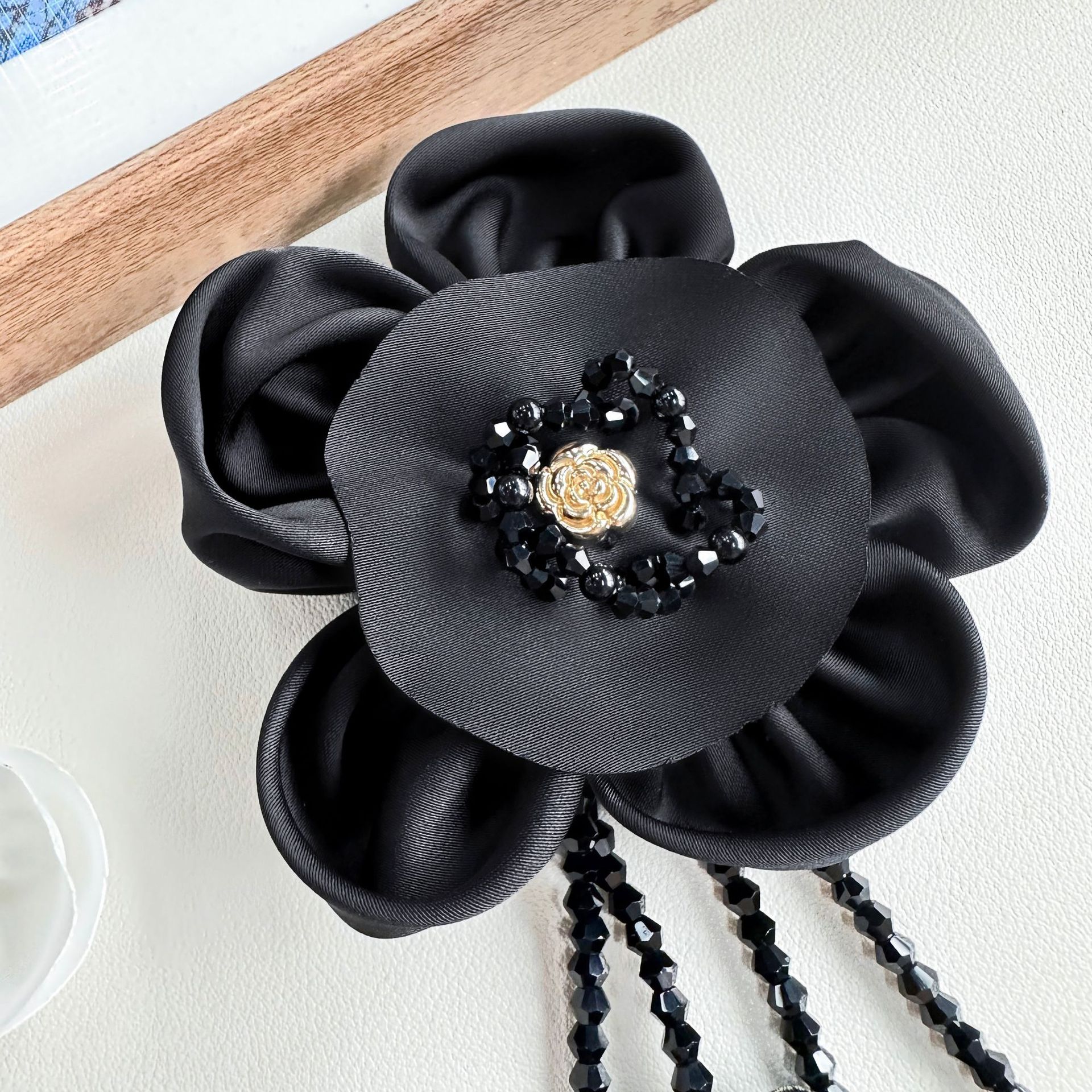 Tela hecha a mano, cuentas, flores, pegatinas de tela, equipaje decorativo, sombreros, fragancia pequeña, ropa tridimensional, accesorios para el hogar, accesorios