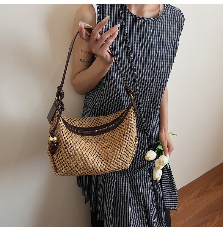 Summer niche vacation-style woven underarm bag for women 2025 new casual seaside and beach single-shoulder handbag trend undefined