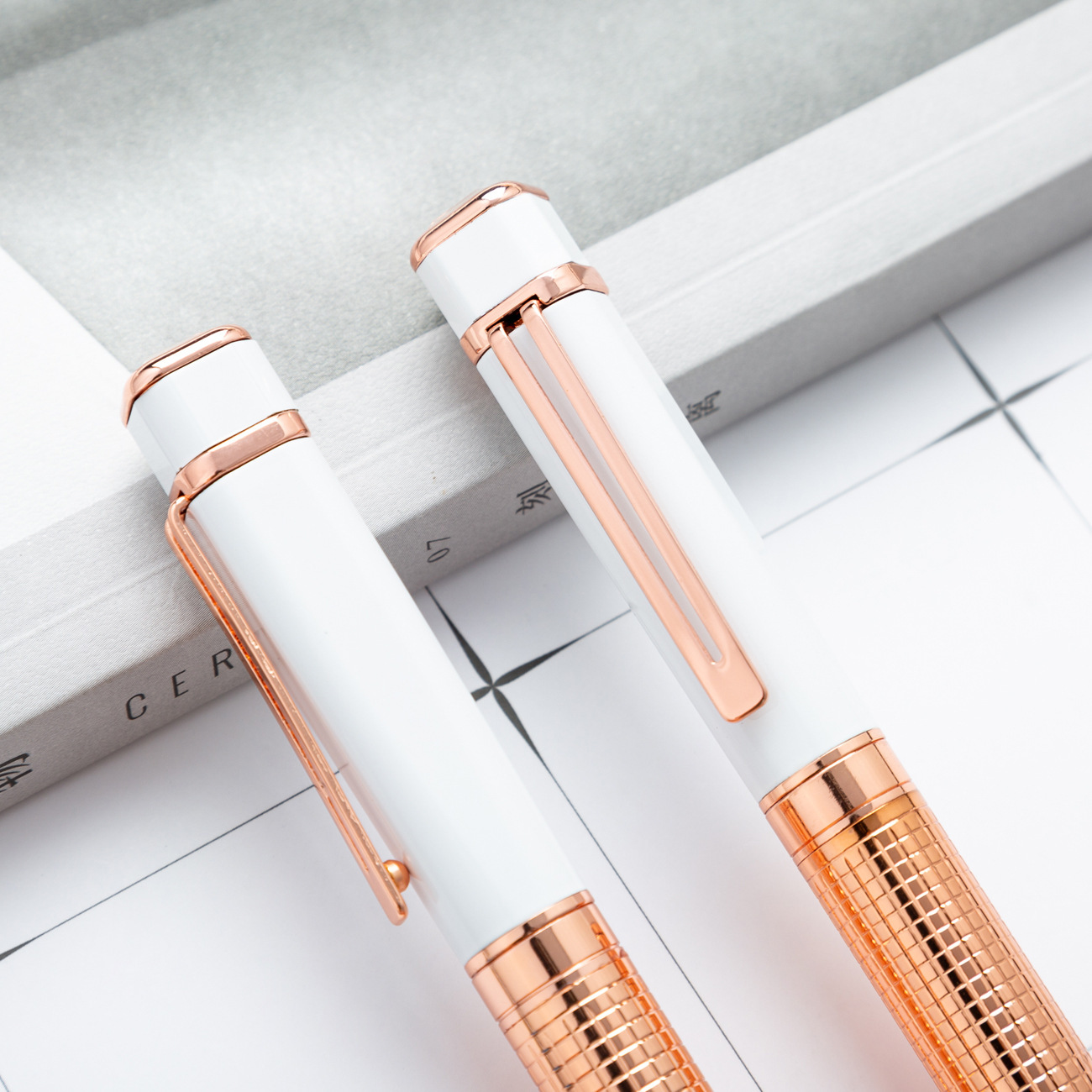 Oficina de negocios creativa nueva firma de metal cuadrado oficina de negocios impresión neutral publicidad regalo bolígrafo