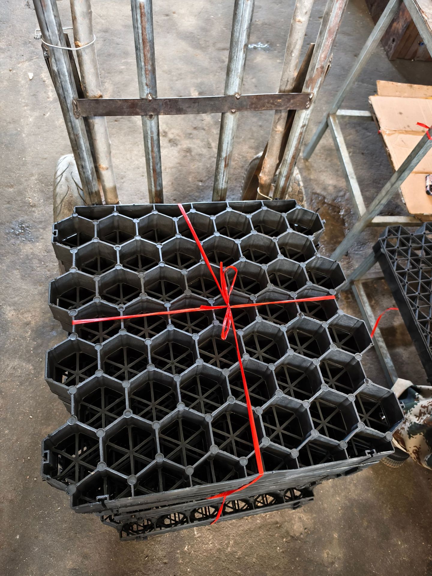 Estacionamiento in situ grille de césped gris negro protección de pendiente verde HDPE grille de césped plano ladrillo de césped de plástico