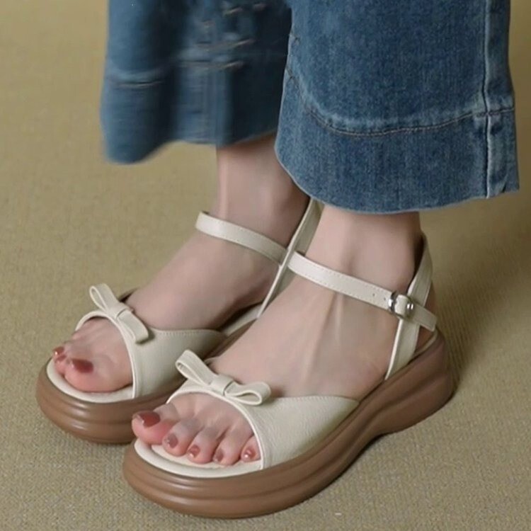 Cowhide-Like Feel~Thick-Soled Sandals for Women, Fashionable and High-End for Summer Wear, Stunning and Comfortable, Perfect for Pairing with Dresses, Roman Shoes