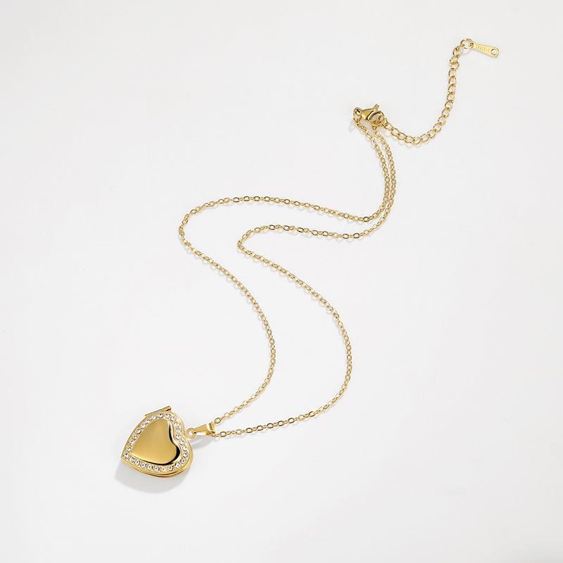 Locket Necklace Classification Wholesale Jewelry Sweet Heart Shape Titanium Steel Rhinestones 18K Gold Plated Inlay Locket Necklace