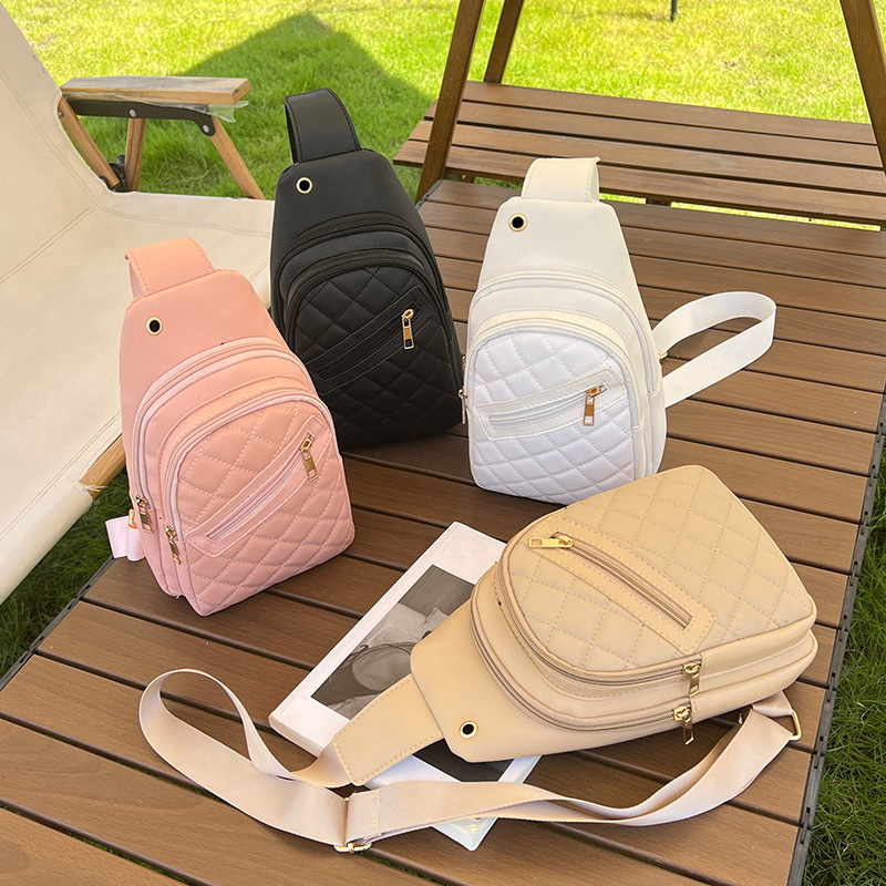 Mujeres Básico Estilo Clásico Color Sólido Lingge Cuero Sintético Bolsos De Cintura display picture 17