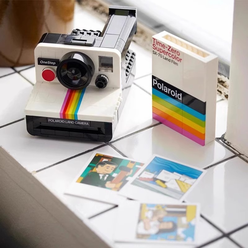 LEGO Ideas Polaroid OneStep SX-70 Camera 21345 Plastic Construction Figure