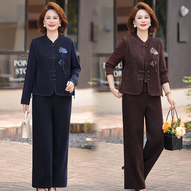 Middle-aged Mom's Autumn Casual Fashion Outfit 2026 New Stylish Chinese Style Three-piece Set for Middle-aged and Elderly Women Middle-aged Mom's Autumn Casual Fashion Outfit 2026 New Stylish Chinese Style Three-piece Set for Middle-aged and Elderly Women