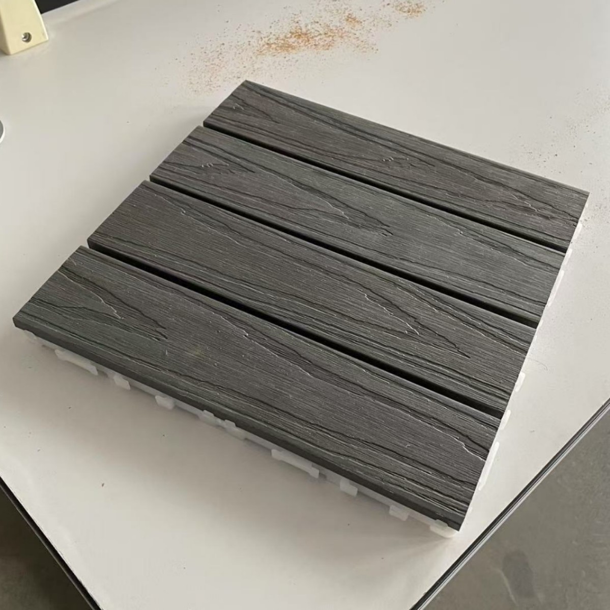 Fabricante de madera plástica DIY madera plástico pequeño piso 300 * 300 * 22 image 3