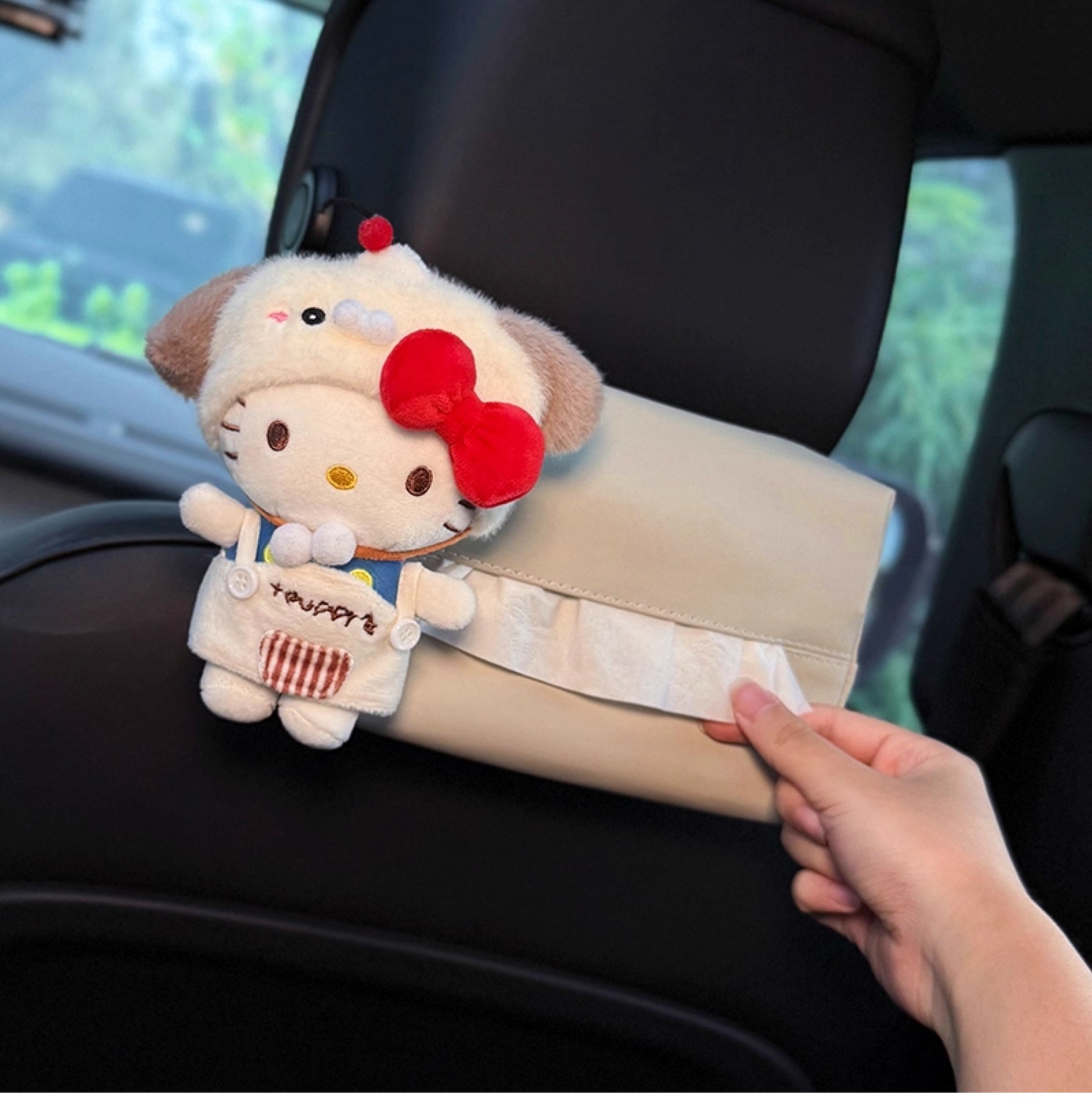 2026 New Model Car Tissue Box, Hanging Type for Car Rear Seat Headrest, High-End and Stylish Design for Women
