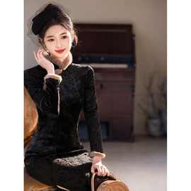 黑色旗袍2025新款冬季长袖加绒加厚改良新中式年轻款连衣裙日常穿