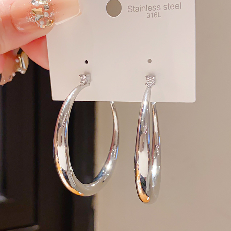 Zircon Round Stud Earrings With 18k Gold Plated Silver Needle_voghion.com
