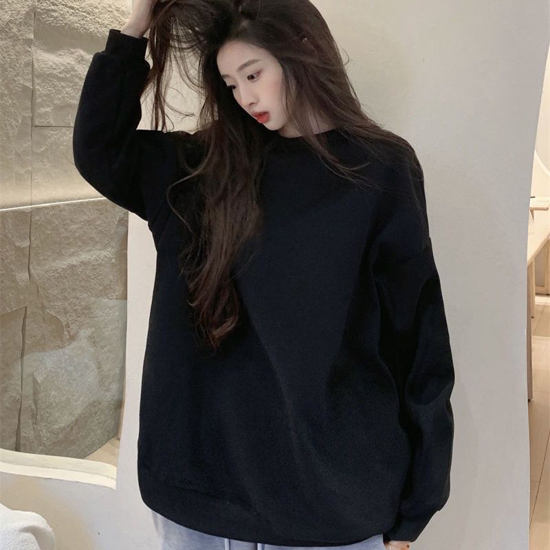 Marca de moda de otoño estilo de Hong Kong blanco y negro suelto camiseta de cuello redondo pareja con camiseta de manga larga de mujer con camiseta exterior