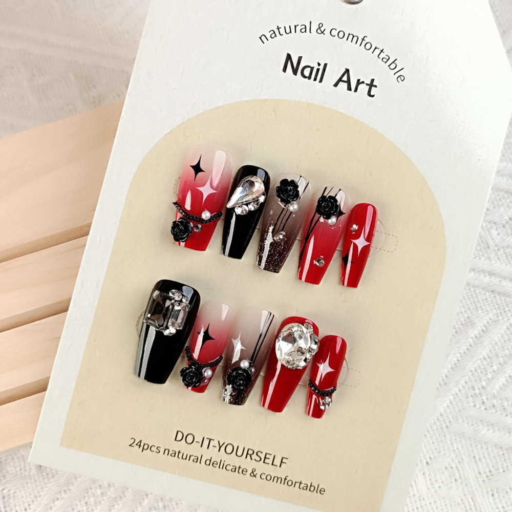Arte de uñas al por mayor para Año Nuevo, arte de uñas hecho a mano con tendencia nacional roja del Año de la Serpiente, pegatinas de uñas con efecto ojo de gato y fuegos artificiales con un toque de alta gama.