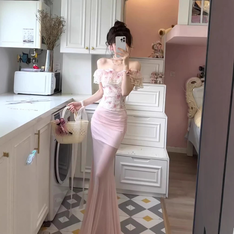 French-Style Ruffled Floral Patchwork Off-Shoulder Top for Women, Summer Vacation Style Mesh High-Waisted Hip Skirt Set for Women French-Style Ruffled Floral Patchwork Off-Shoulder Top for Women, Summer Vacation Style Mesh High-Waisted Hip Skirt Set for Women