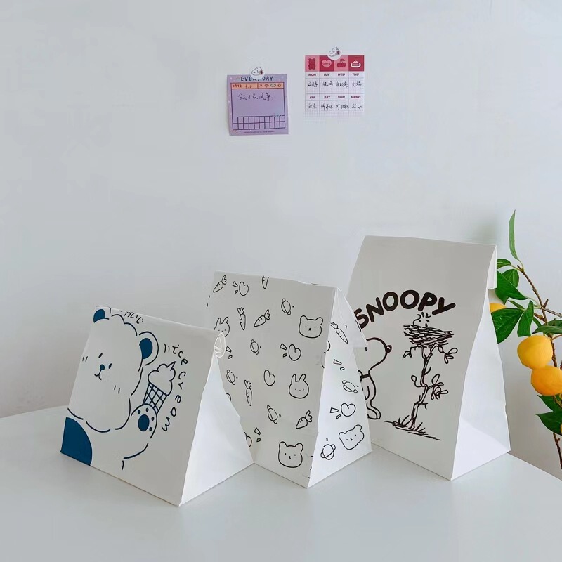 Korean ins Cute Bear Snoopy Gift Bag Bread Bag Paper Bag Sundries Paper Storage Bag Set Props