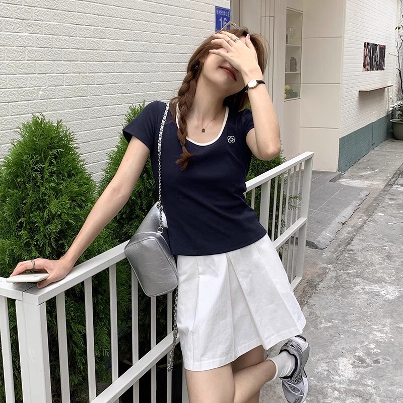 American-Style Color-Blocking U-Neck Slim-Fit Short-Sleeve T-Shirt for Women, 2026 Summer New Model with Unique Design and Beautiful Top